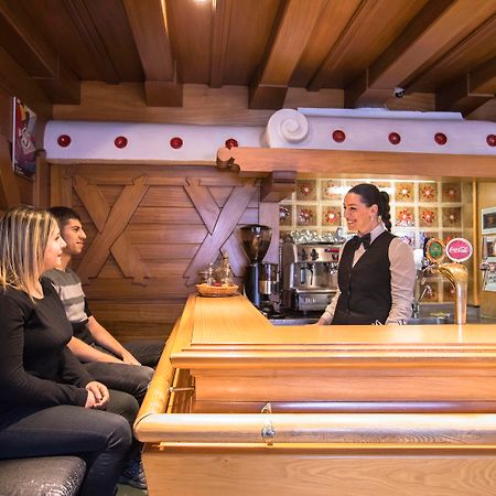 Gh Hotel Monzoni Pozza di Fassa Bagian luar foto