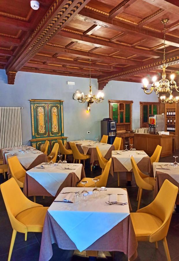 Gh Hotel Monzoni Pozza di Fassa Bagian luar foto