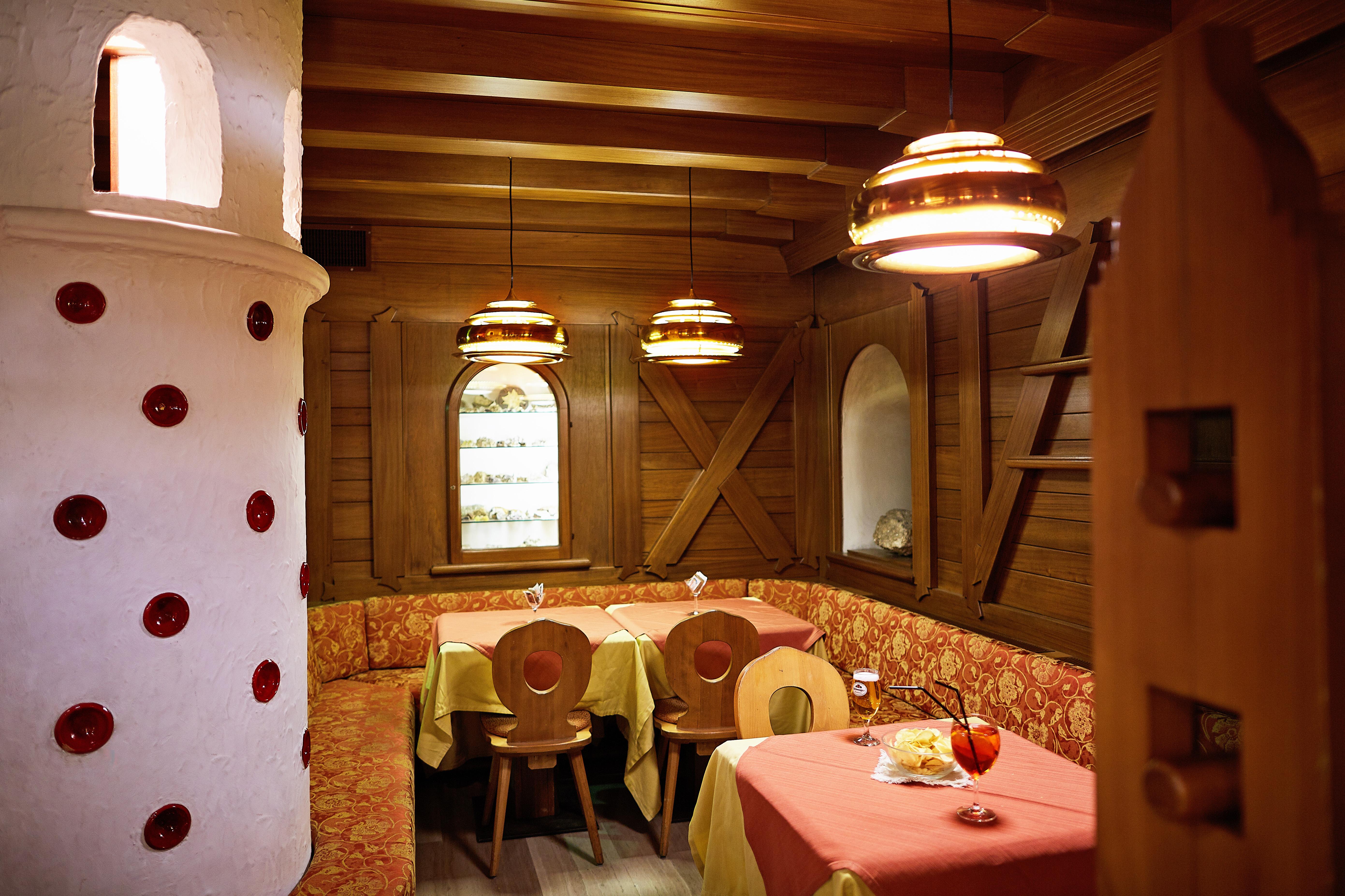 Gh Hotel Monzoni Pozza di Fassa Bagian luar foto