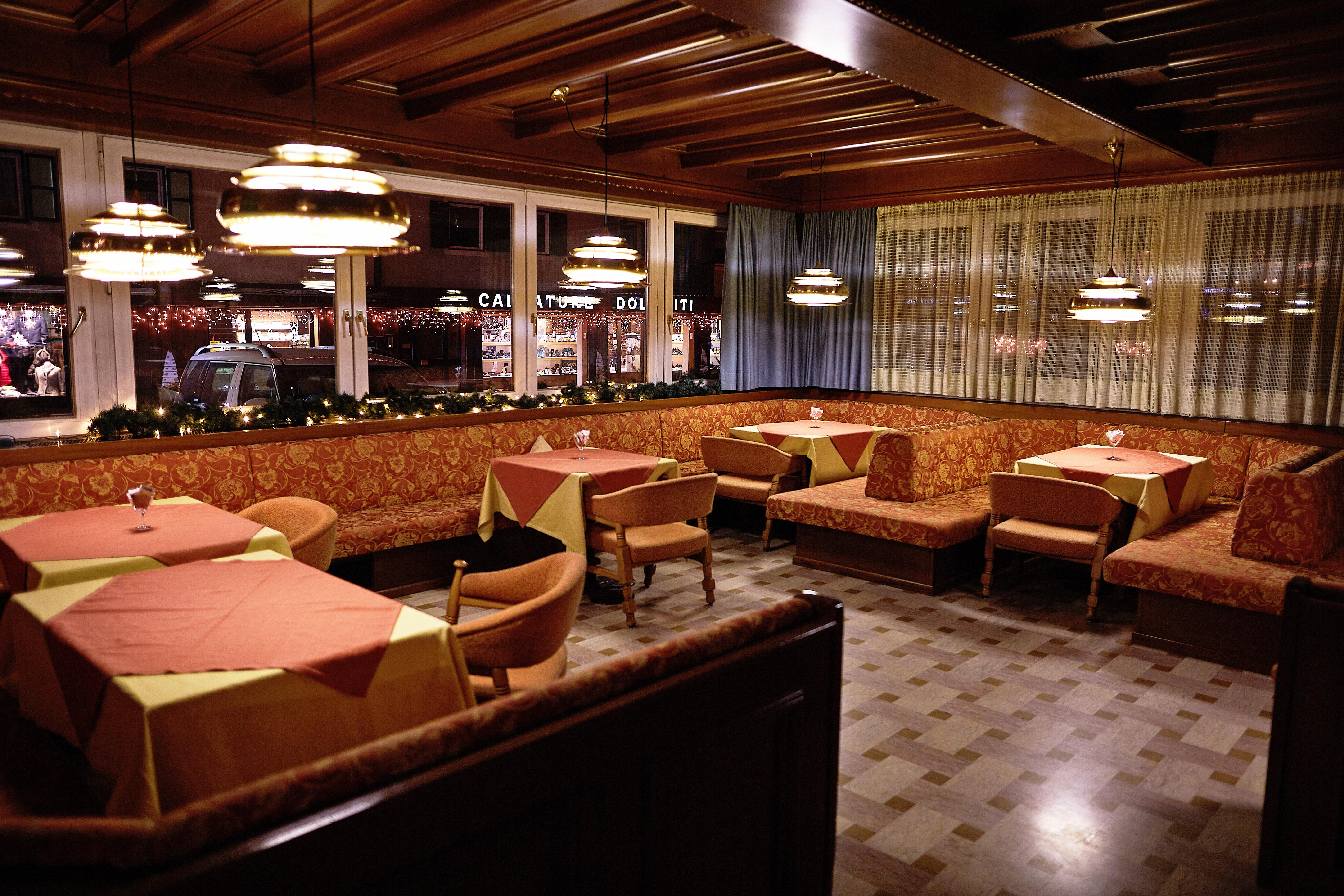 Gh Hotel Monzoni Pozza di Fassa Bagian luar foto