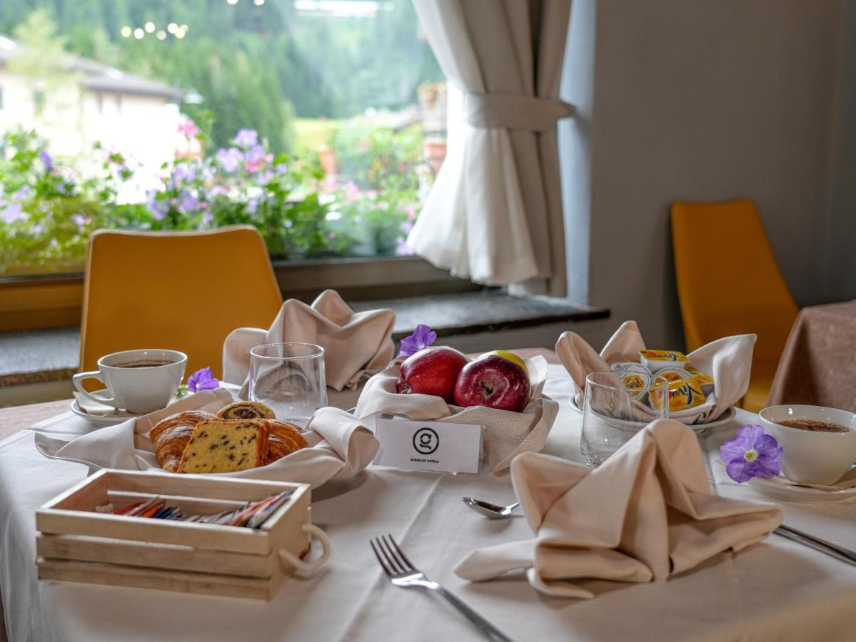 Gh Hotel Monzoni Pozza di Fassa Bagian luar foto