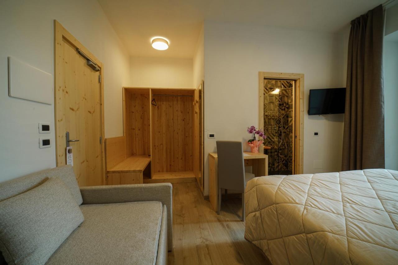 Gh Hotel Monzoni Pozza di Fassa Bagian luar foto