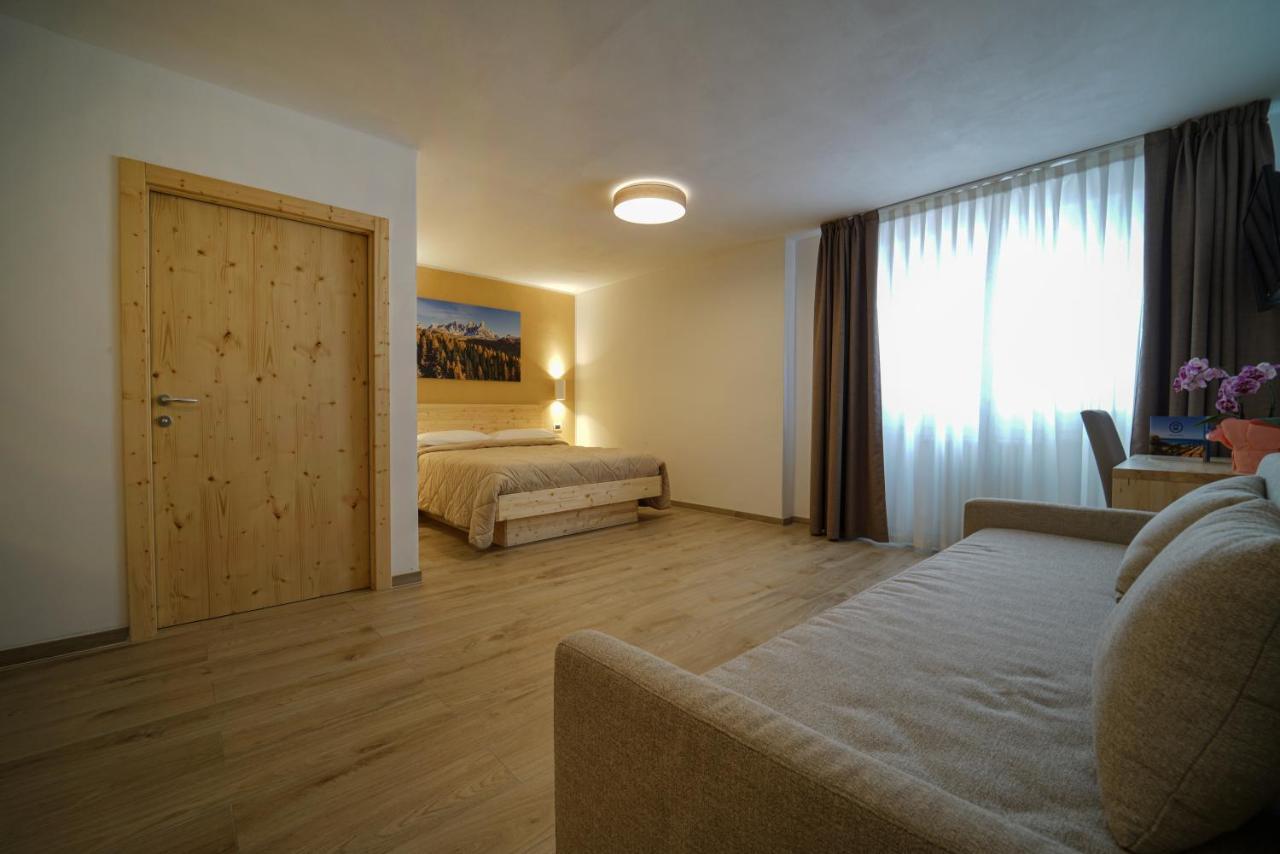 Gh Hotel Monzoni Pozza di Fassa Bagian luar foto