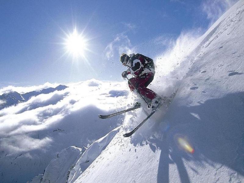 Gh Hotel Monzoni Pozza di Fassa Bagian luar foto