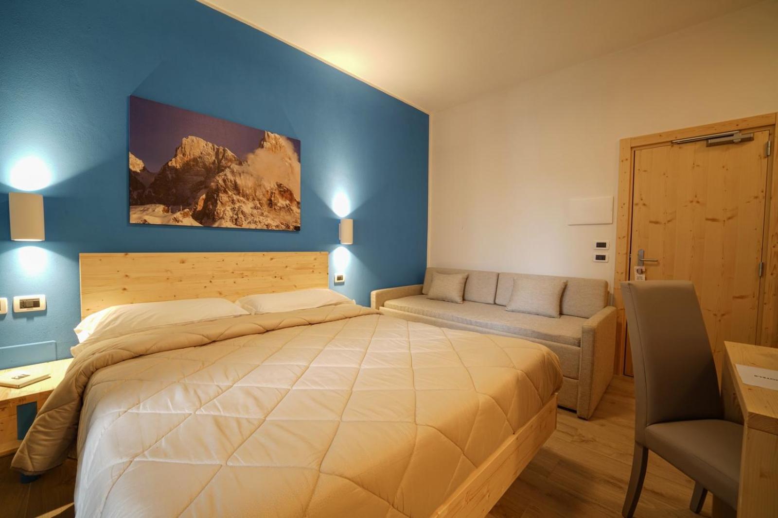 Gh Hotel Monzoni Pozza di Fassa Bagian luar foto